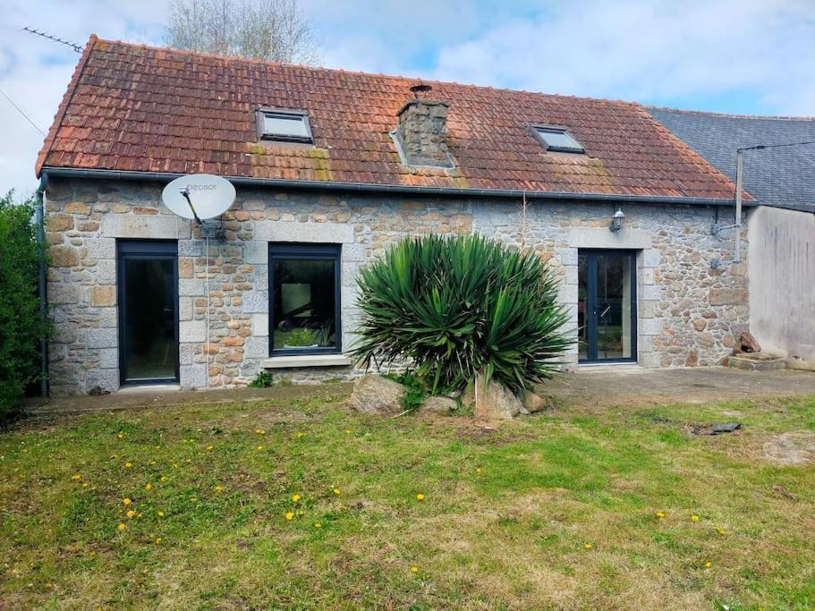 Maison Au Calme Bord De Mer Jullouville-les-Pins Exteriör bild